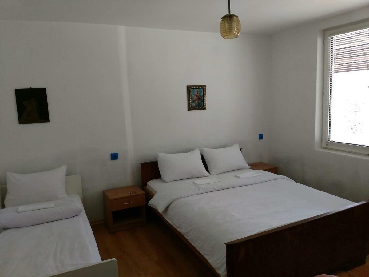 Bungalows Zdravets Berkovitsa Ngoại thất bức ảnh